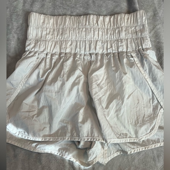 Women’s Free people movement light gray way home shorts size medium - Picture 1 of 5